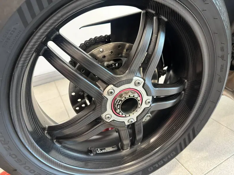 Ducati Streetfighter V4 1100 SP (2022) (9)