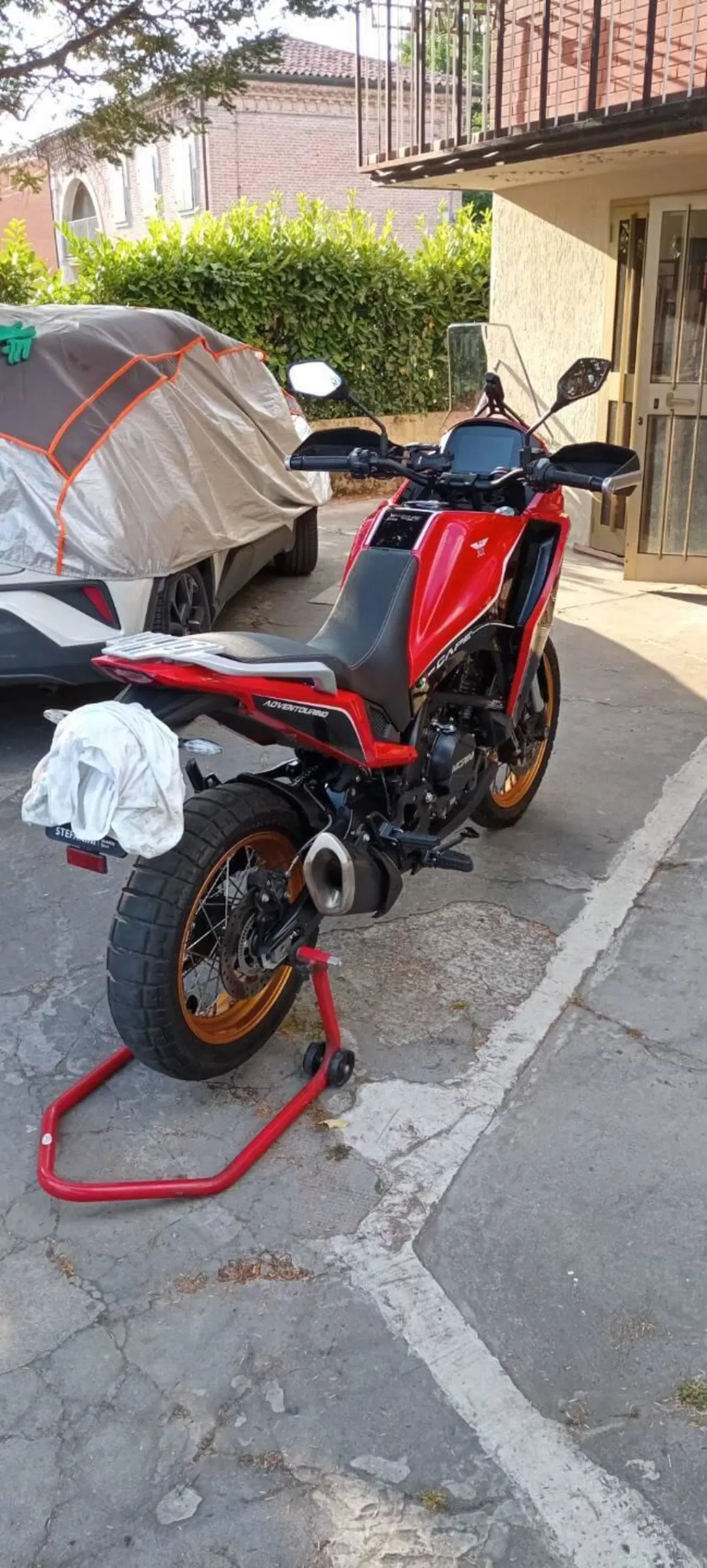 Moto Morini X-Cape 650 Gold Wheels Edition (2022 - 26) (3)