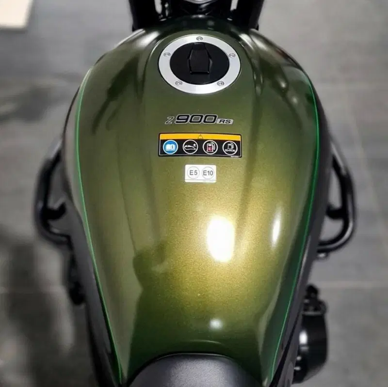 Kawasaki Z 900 RS (2021) (6)