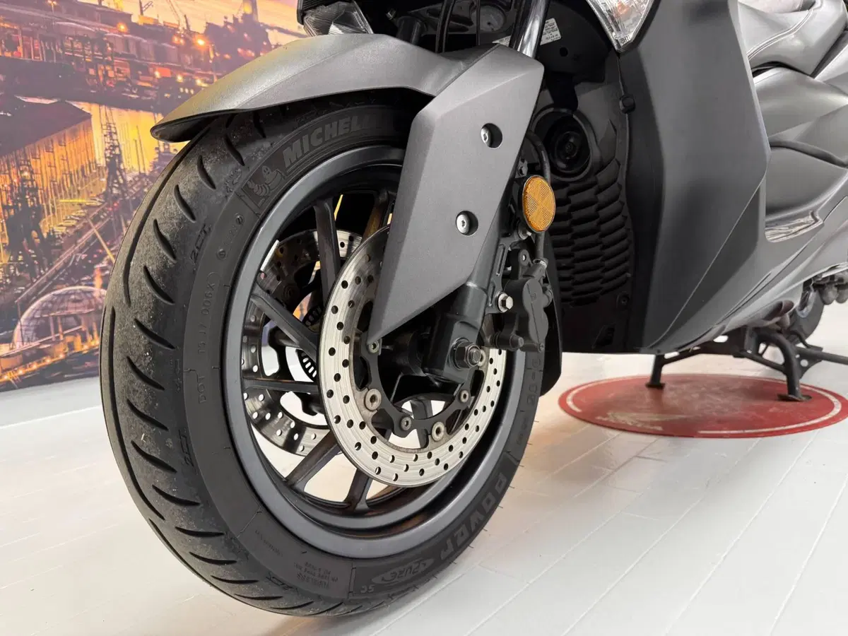 Yamaha X-Max 400 ABS (2017 - 20) (4)