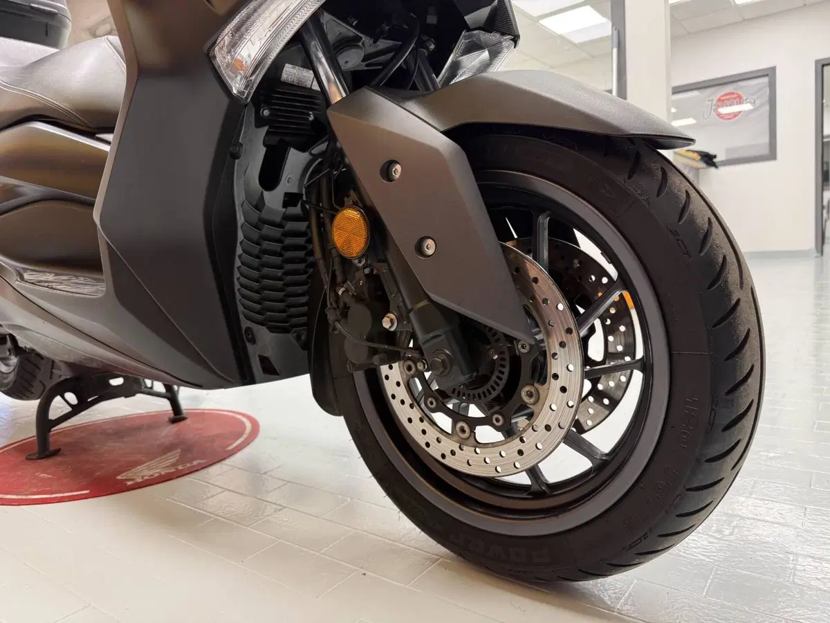 Yamaha X-Max 400 ABS (2017 - 20) (5)
