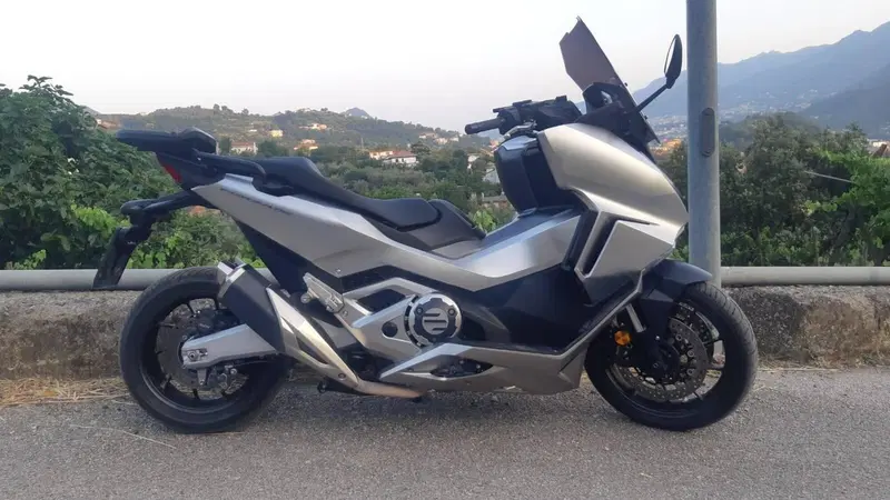 Honda Forza 750 DCT (2021 - 24) (4)