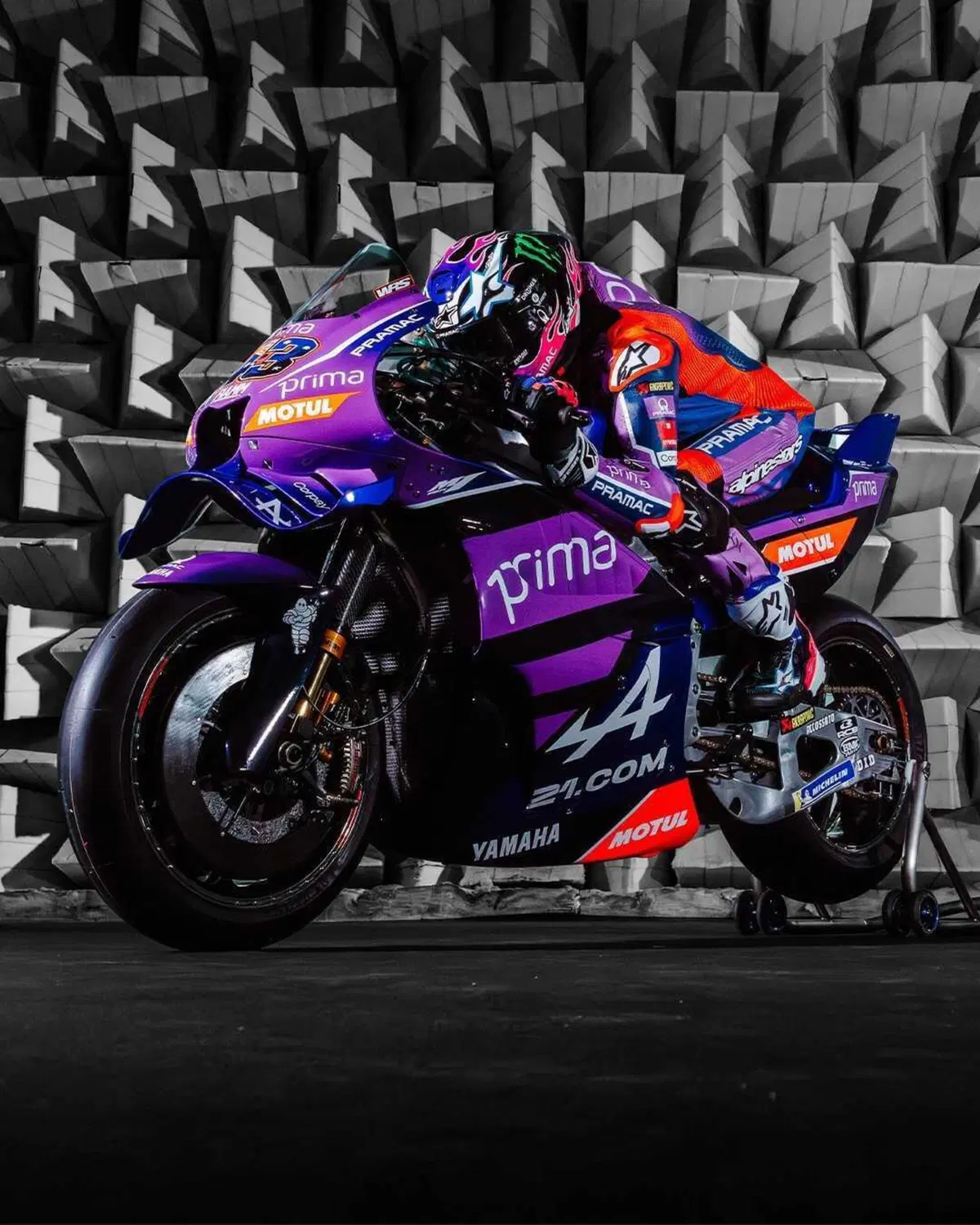 MotoGP 2026. Ecco la livrea del Team Pramac: inizia qui il 2026 di Toprak Razgatlioglu e Jack Miller [GALLERY] (2)