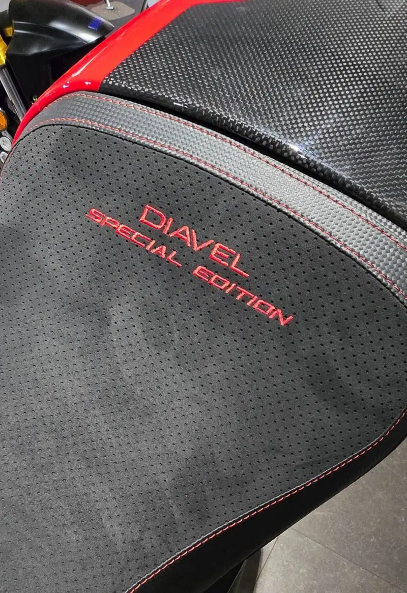 Ducati Diavel 1200 (2010 - 13) (3)