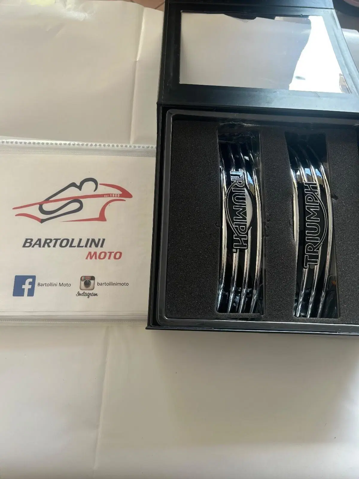 Kit barra di metallo per stemma del serbatoio Triumph