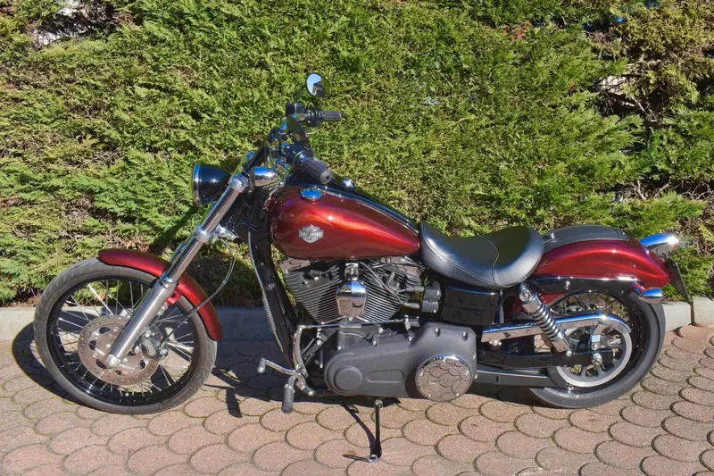 Harley-Davidson 1690 Wide Glide (2010 - 17) - FXDWG (4)