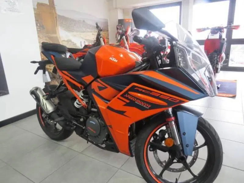 KTM RC 390 (2022 - 26) (2)