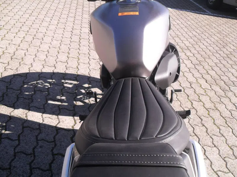 Benelli Leoncino 400 Bobber (2026) (4)