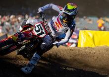 Caduta spaventosa nel Supercross: Barcia ringrazia l’airbag Alpinestars