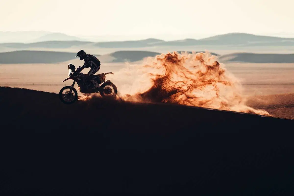 Dakar 2026. T10. Moto, incidente a Sanders, ora è Brabec VS Benavides. Auto, trappola di navigazione, Al Attiyah sottoscrive (5)