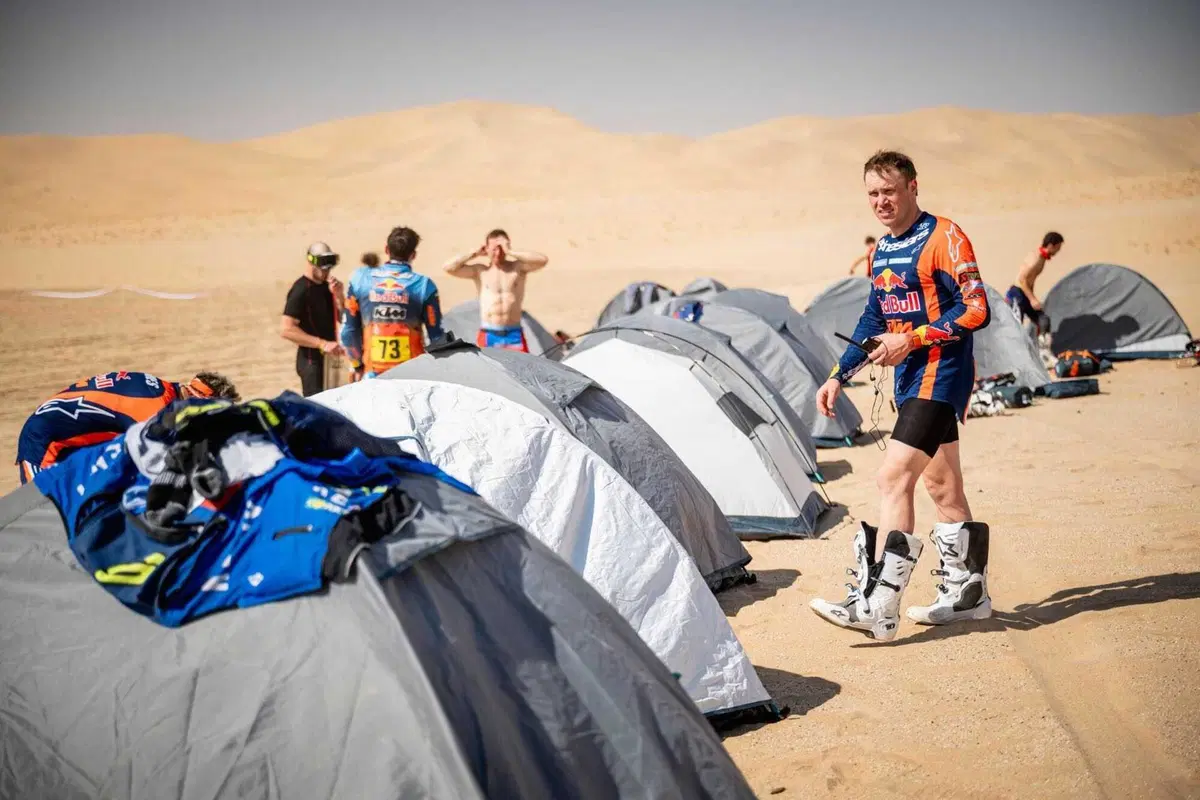 Dakar 2026. T10. Moto, incidente a Sanders, ora è Brabec VS Benavides. Auto, trappola di navigazione, Al Attiyah sottoscrive (27)