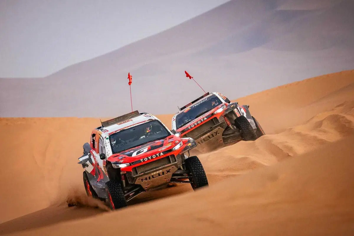 Dakar 2026. T10. Moto, incidente a Sanders, ora è Brabec VS Benavides. Auto, trappola di navigazione, Al Attiyah sottoscrive (2)