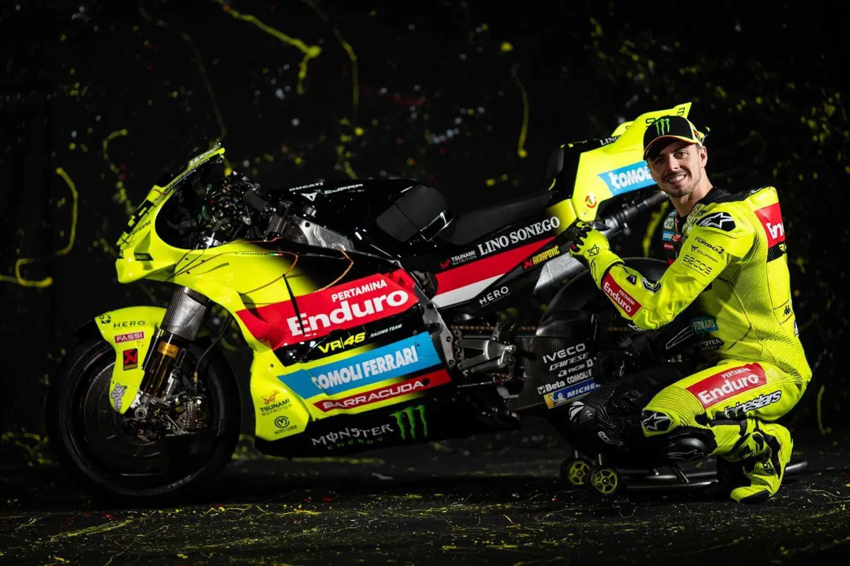 MotoGP 2026. Svelata la nuova livrea del team VR46: addio al colore bianco, spazio al nero [GALLERY] (2)