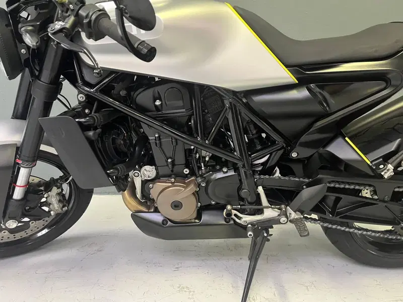 Husqvarna Vitpilen 701 (2020) (3)