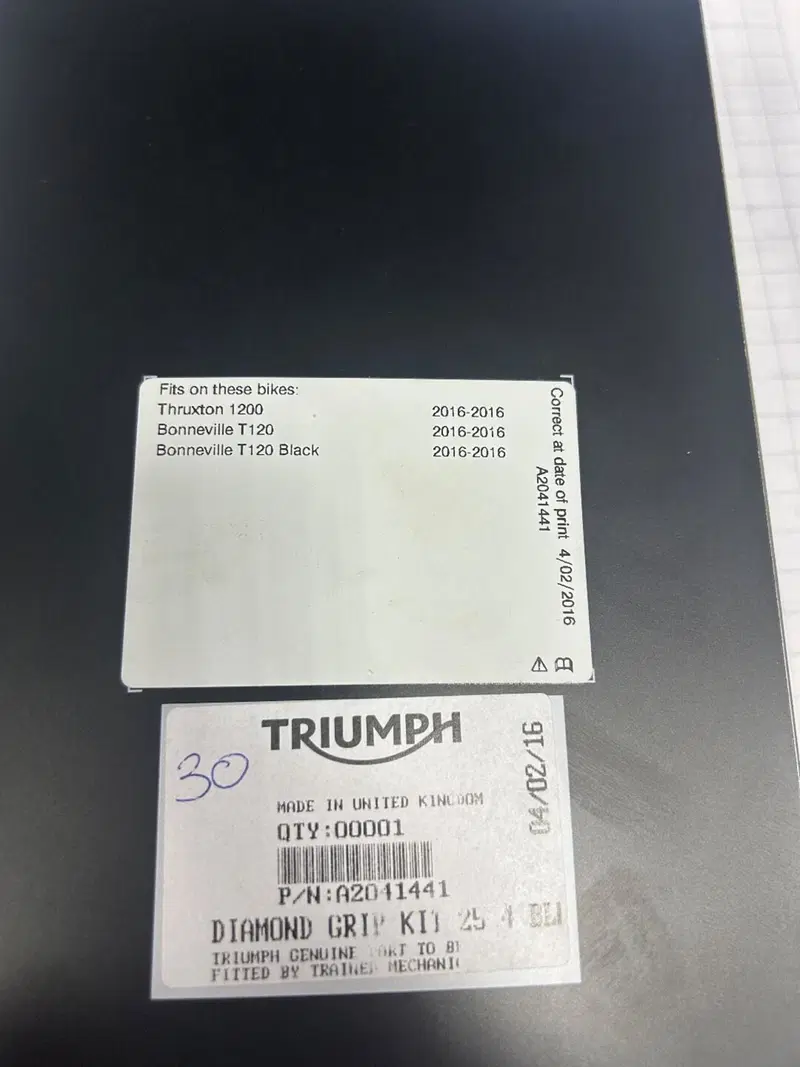 Kit manopole Diamon Grip per Triumph (2)