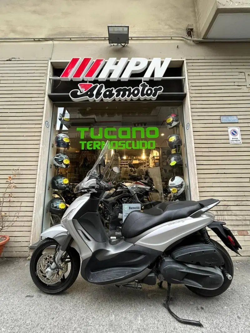Piaggio Beverly 350 ABS (2016 - 20) (2)