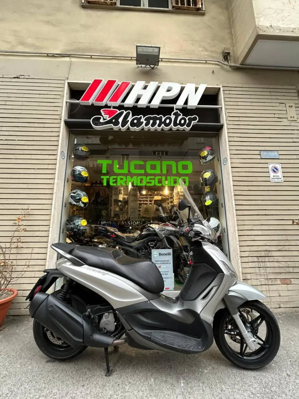 Piaggio Beverly 350 ABS (2016 - 20) (3)