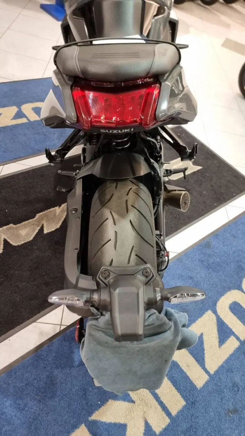 Suzuki Katana 1000 (2022 - 26) (13)