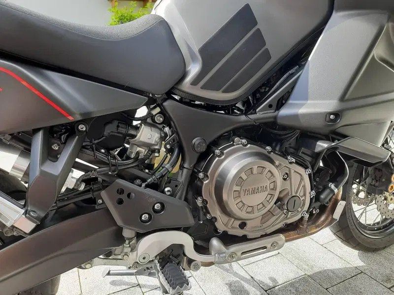 Yamaha XT1200ZE Super Ténéré (2015 - 16) (8)