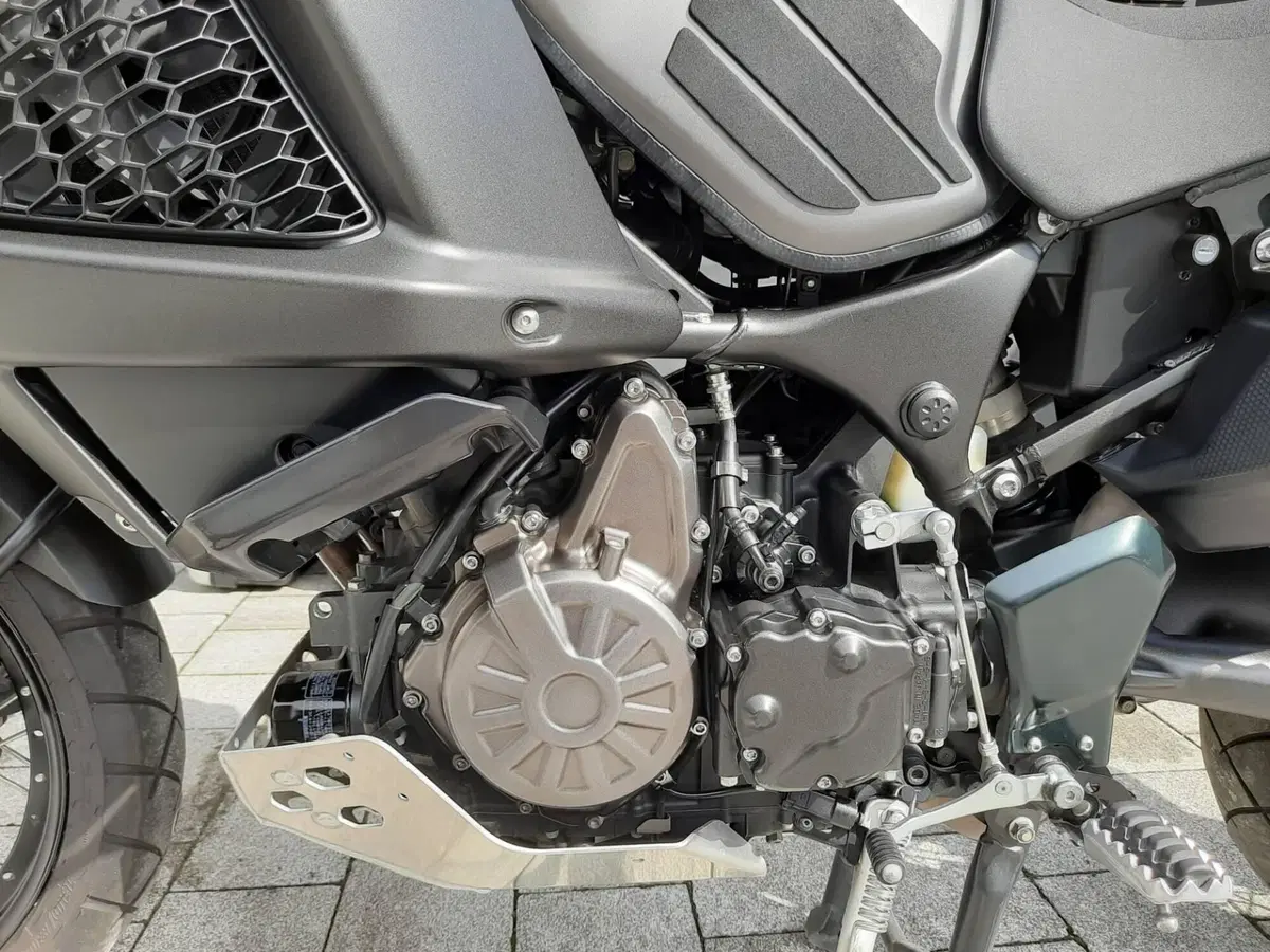 Yamaha XT1200ZE Super Ténéré (2015 - 16) (9)