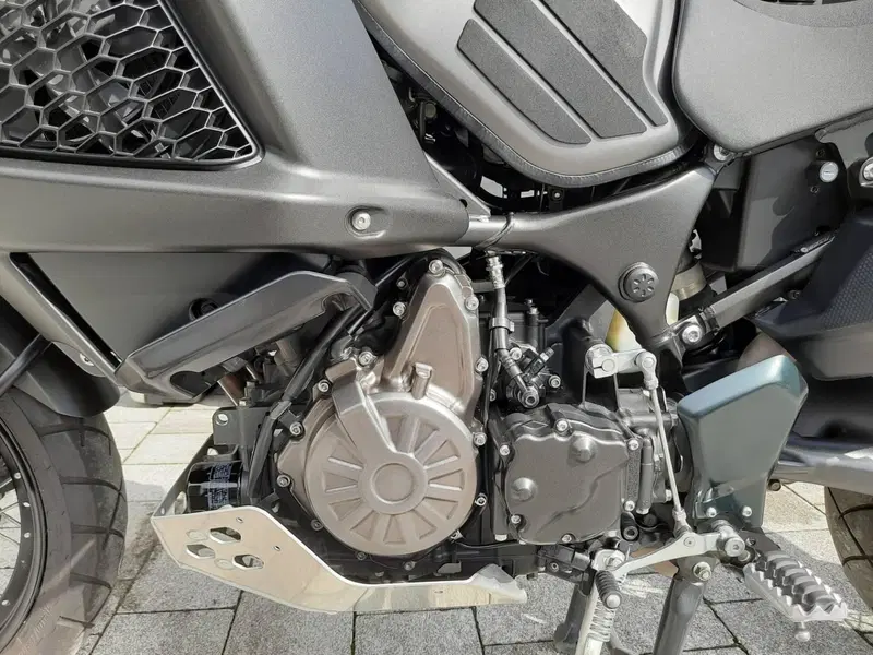 Yamaha XT1200ZE Super Ténéré (2015 - 16) (9)