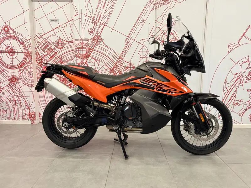 KTM 890 Adventure (2022)