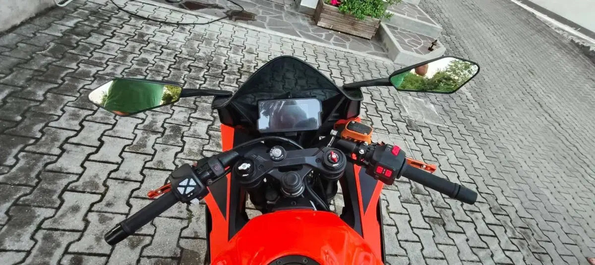 KTM RC 390 (2022 - 26) (9)