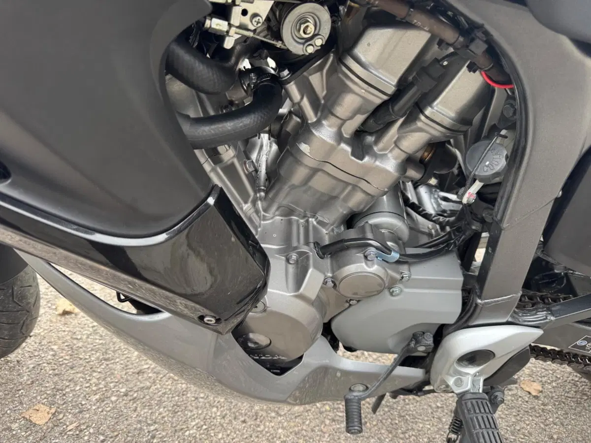 Honda Transalp XL 700 V ABS (2007 - 2013) (8)