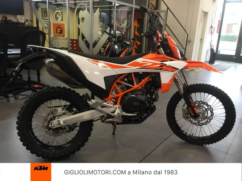 KTM 690 Enduro R (2026) (4)