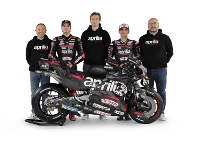 MotoGP 2026. Ecco svelata la livrea Aprilia di Marco Bezzecchi e Jorge Martin [GALLERY]