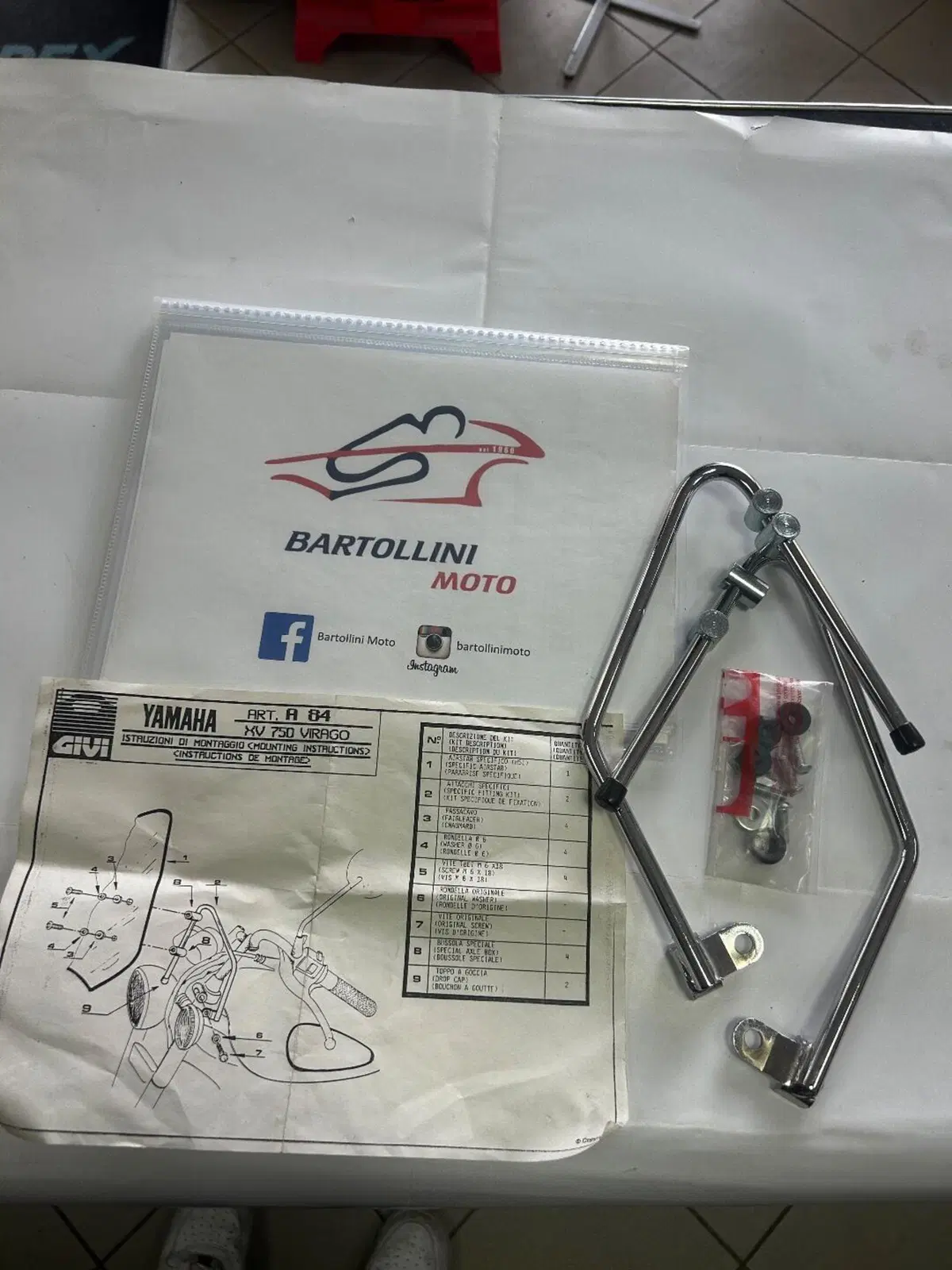 Staffe per parabrezza per XV 750 Virago Givi