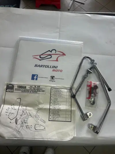Staffe per parabrezza per XV 750 Virago Givi