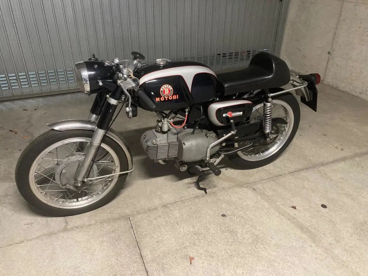 Motobi 250 ss (2)