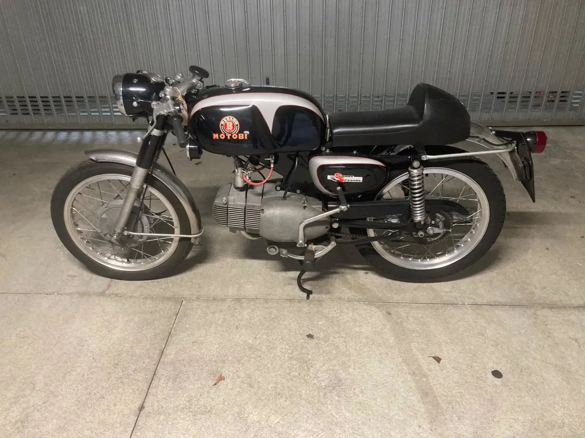 Motobi 250 ss (3)