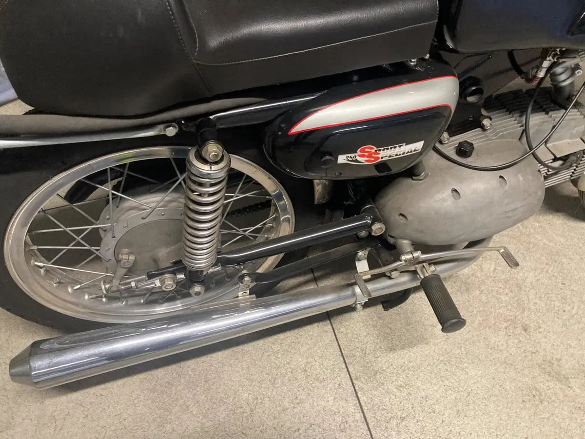 Motobi 250 ss (15)