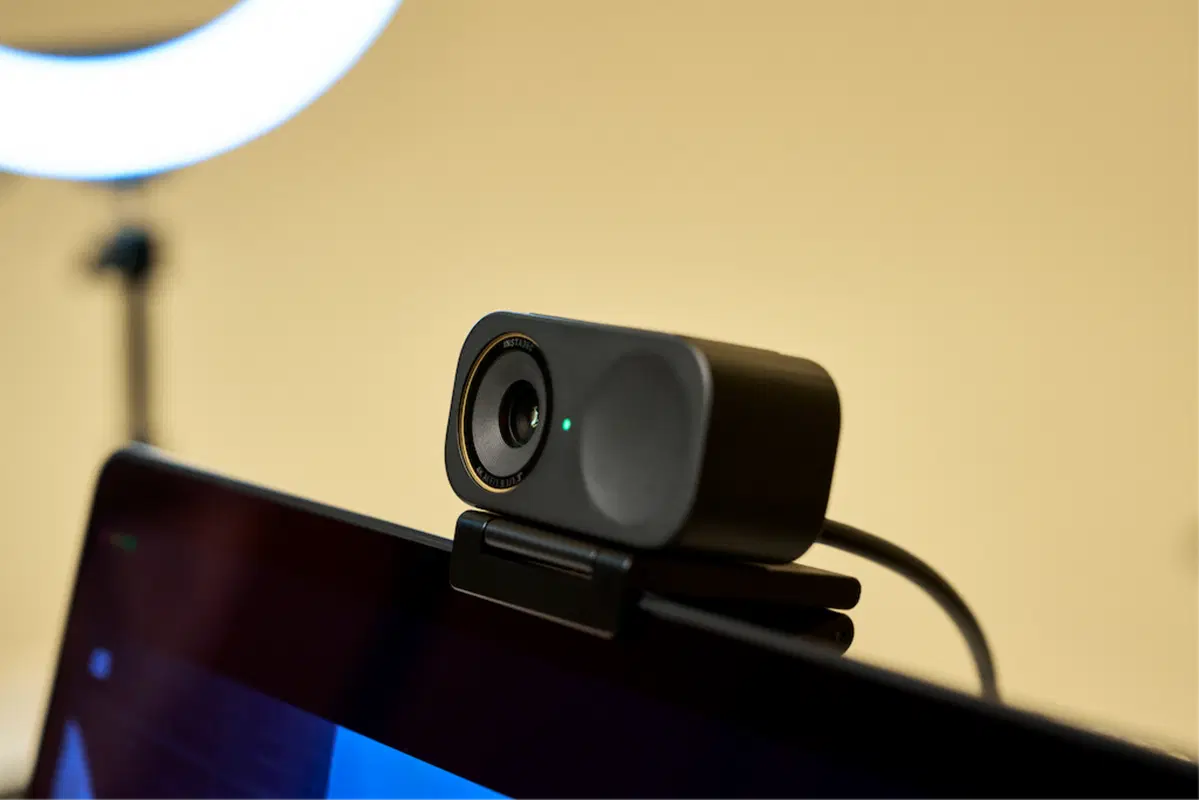 Insta360 alza l’asticella delle webcam professionali con Link 2 Pro e Link 2C Pro (6)
