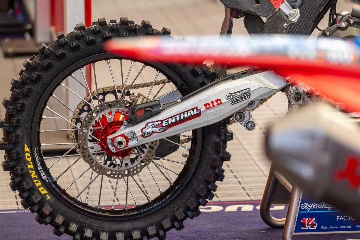 Galfer debutta nell’AMA Supercross 2026 ad Anaheim con Ducati e Troy Lee Designs (4)