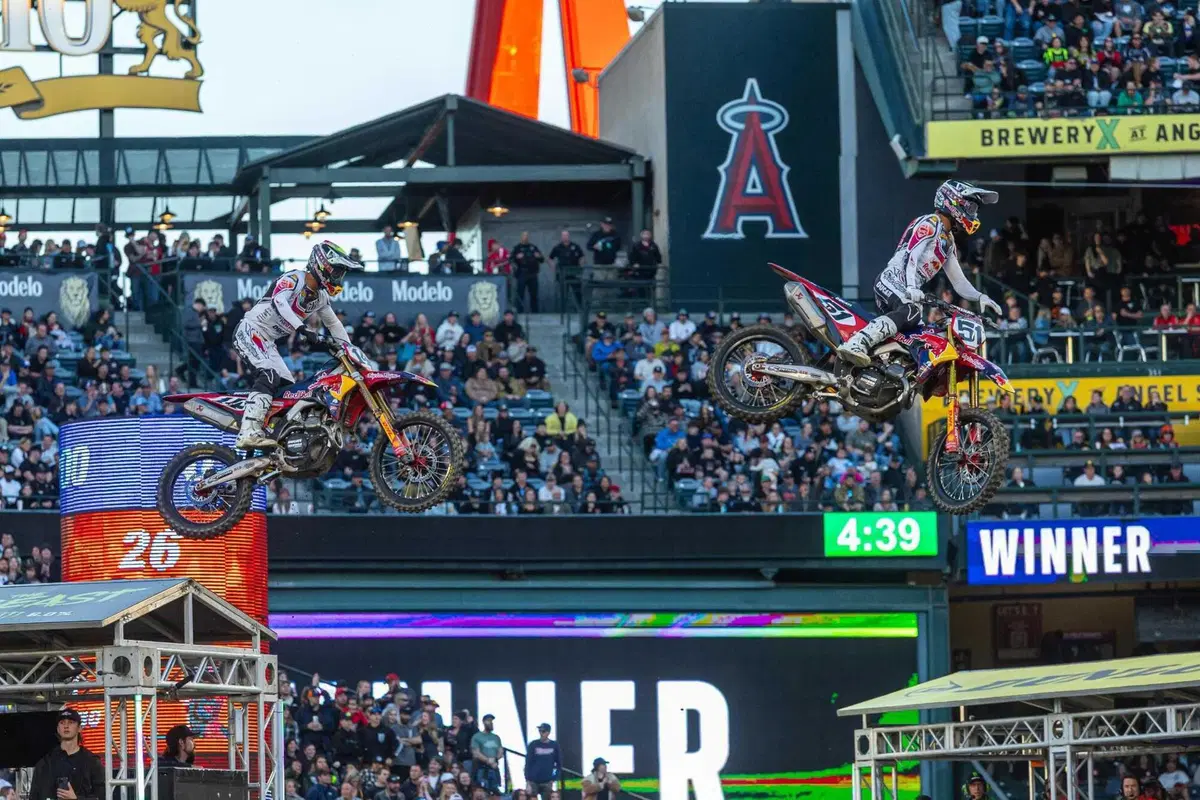 Galfer debutta nell’AMA Supercross 2026 ad Anaheim con Ducati e Troy Lee Designs (8)