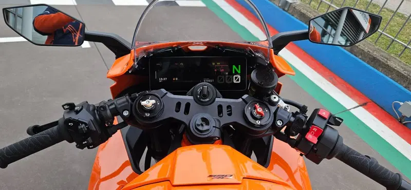 KTM 990 RC R (2026) (13)