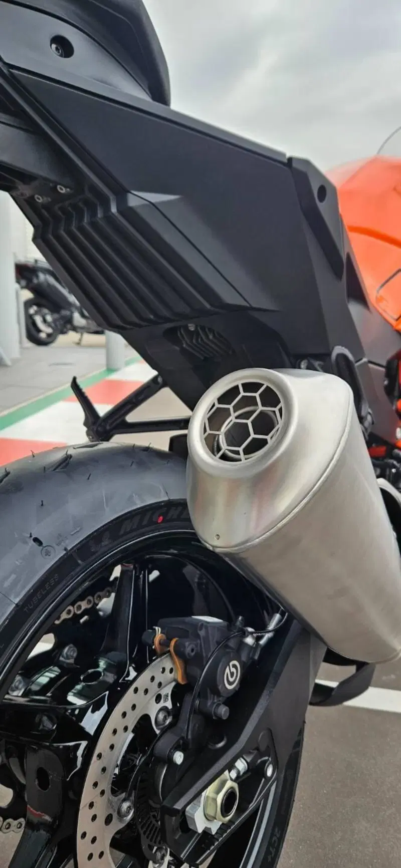 KTM 990 RC R (2026) (12)