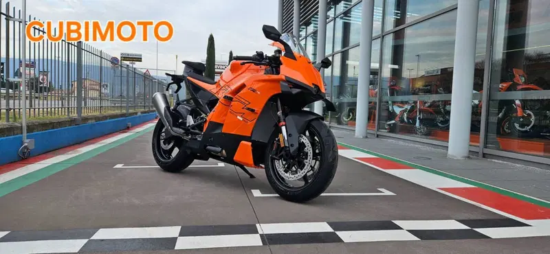 KTM 990 RC R (2026) (2)