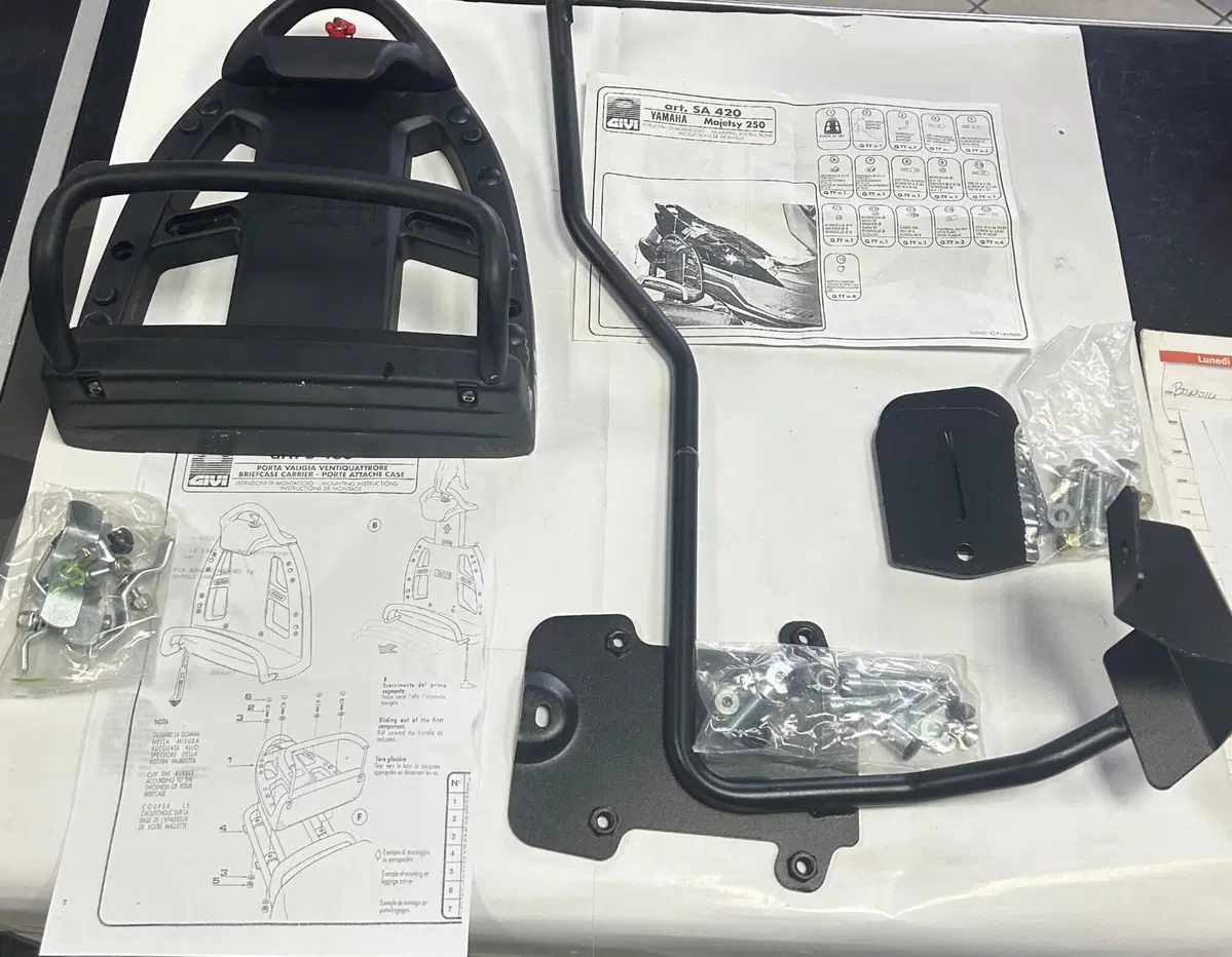 Porta valigetta 24h Givi