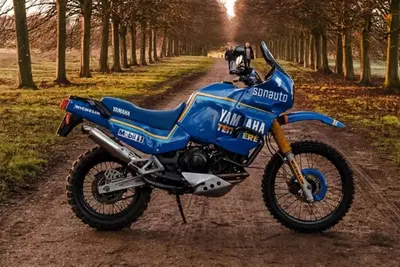 Questa Super T&eacute;n&eacute;r&eacute; con livrea Sonauto monta un motore del TDM 850. Tutto cos&igrave; magico!