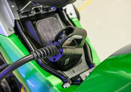 El uso intensivo no daña las baterías de los vehículos eléctricos, que cada vez son más duraderas, pero la carga rápida sí.