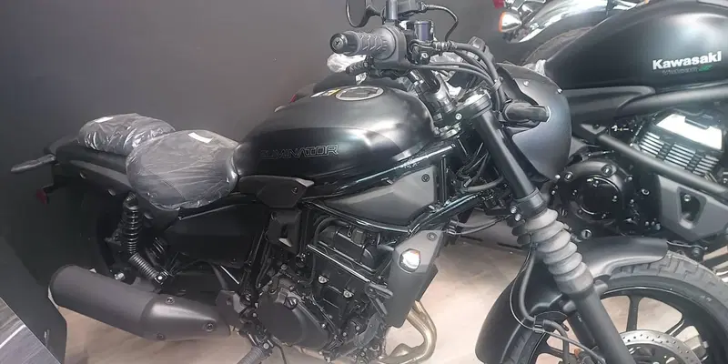 Kawasaki Eliminator 500 SE (2024 - 26)