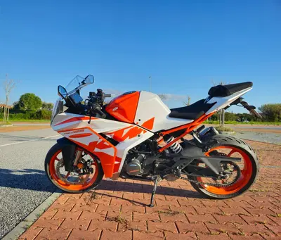 KTM RC 125 (2022 - 26) usata