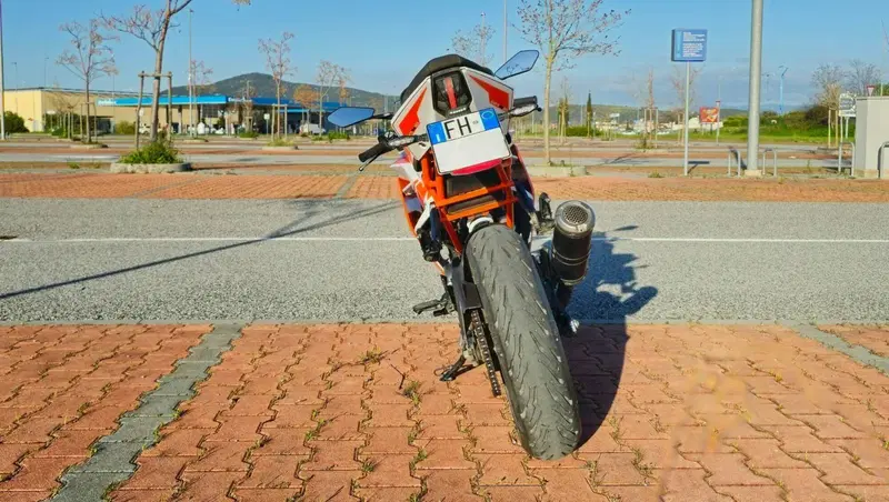 KTM RC 125 (2022 - 26) (2)