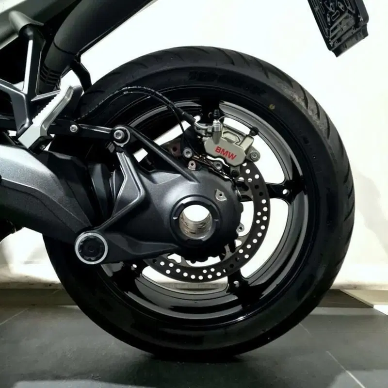 Bmw R 1300 R (2026) (14)