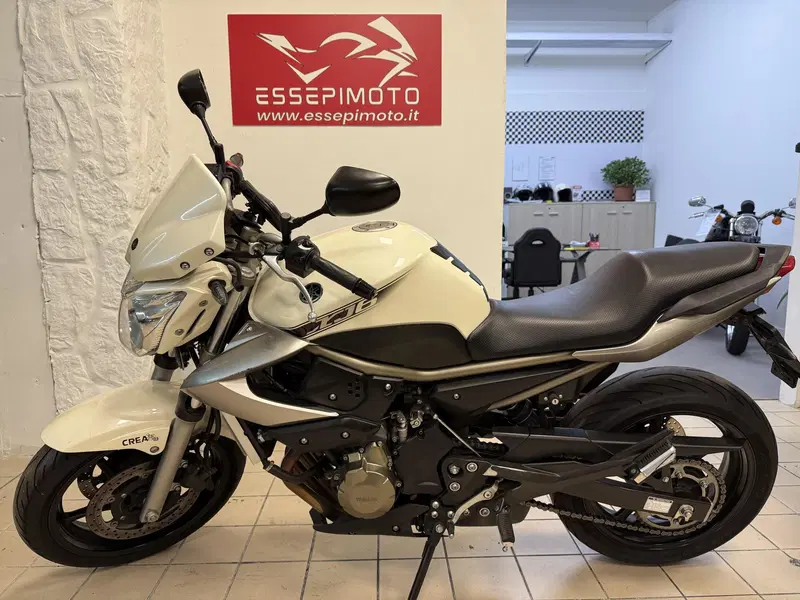Yamaha XJ6 (2008 - 15) (2)