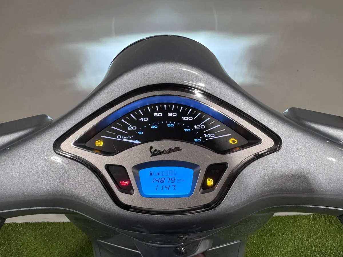 Vespa Primavera 125 (2021 - 23) (7)